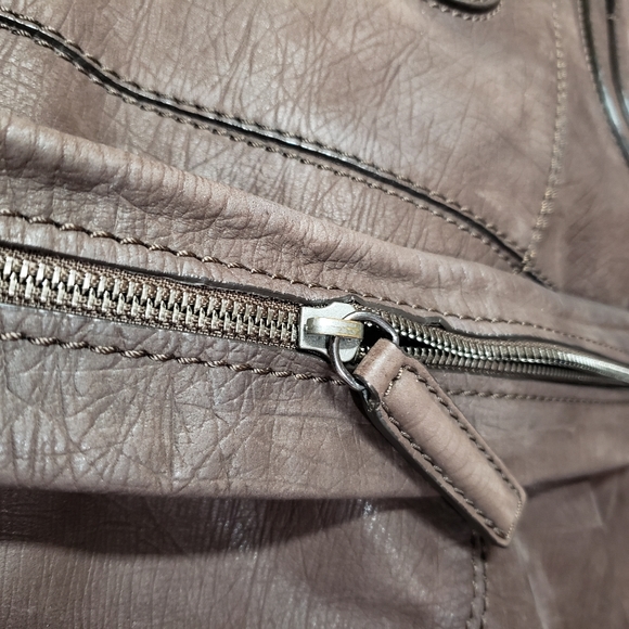 SOLD❗Givenchy Nightingale M Dark Brown - Picture 7 of 12